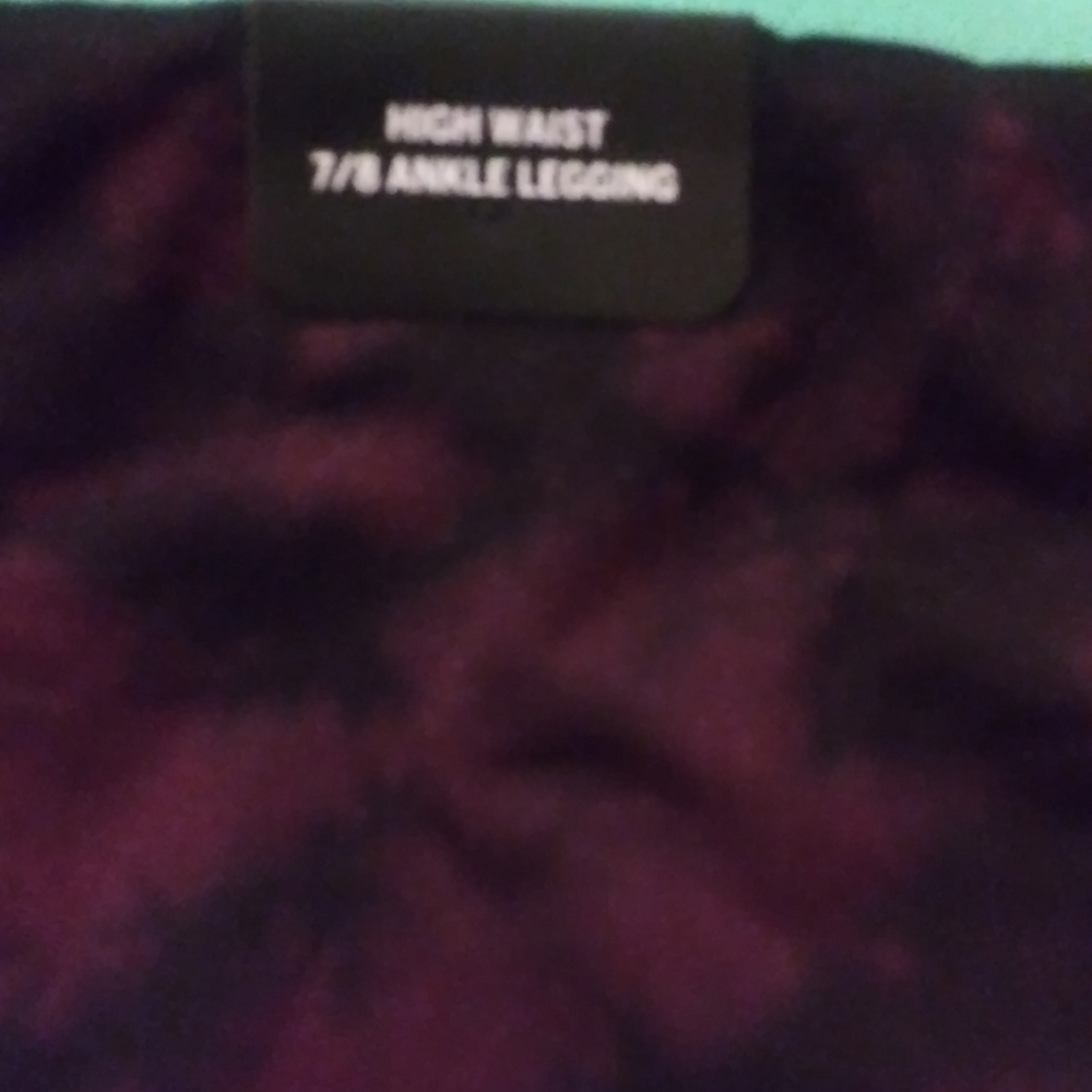 New with Tags Victoria Secret Pink Large Pink Yoga